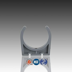 DIN CPVC putkikiinnike, kannatin teollisuusalueelle